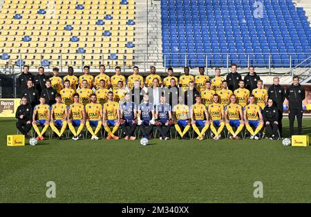 Die Spieler von Waasland-Beveren posieren für den Fotografen, das zweite 2020-2021-Fotoshooting des belgischen Fußballvereins Waasland-Beveren, Mittwoch, den 25. November 2020 in Beveren. BELGA FOTO DIRK WAEM Stockfoto