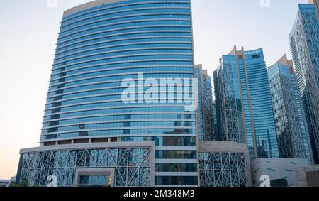 Doha, Katar - oktober 10,2022 : Qatar Energy hat eine Zentrale in Doha City, Qatar Energy, die früher als qatar Petroleum bekannt war. Stockfoto