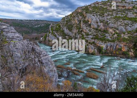 Roški Travertin-Barrieren im Krka-Nationalpark, Kroatien Stockfoto