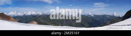 Blick vom Hintertux-Gletscher im Sommer Stockfoto