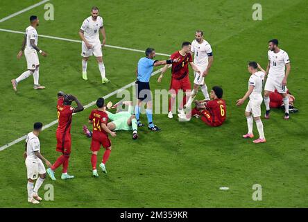 Der Schiedsrichter Slavko Vincic wurde während des Viertelfinalspiels der Europameisterschaft Euro 2020 zwischen der belgischen Fußballnationalmannschaft Red Devils und Italien am Freitag, den 02. Juli 2021 in München, Deutschland, fotografiert. BELGA FOTO LAURIE DIEFFEMBACQ Stockfoto