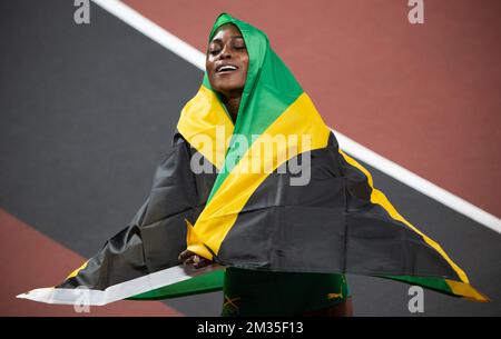 Jamaikas Elaine Thompson-Herah feiert nach dem Gewinn des 100m-Sprint-Events der Frauen am 9. Tag der „Olympischen Spiele 2020 in Tokio“ am Samstag, dem 31. Juli 2021. Die verschoben Olympischen Sommerspiele 2020 finden vom 23. Juli bis zum 8. August 2021 statt. BELGA FOTO BENOIT DOPPPAGNE Stockfoto