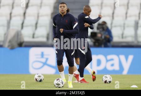 Kylian Mbappe aus Frankreich wurde am Mittwoch, den 06. Oktober 2021, während eines Trainings der französischen Fußballnationalmannschaft in Turin (Italien) gezeigt. Das Team bereitet sich auf das Halbfinale der Liga der Nationen vor, gegen Belgien am Donnerstag. BELGA FOTO BRUNO FAHY Stockfoto