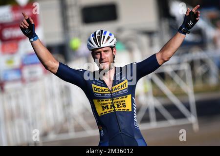 Der belgische Daan Soete feiert, dass er die Ziellinie überquert und beim Trek CX Cup Cyclocross am Freitag, den 08. Oktober 2021 in Waterloo, Wisconsin, USA, das Elite-Rennen der Männer gewinnt. BELGA FOTO DAVID STOCKMAN Stockfoto