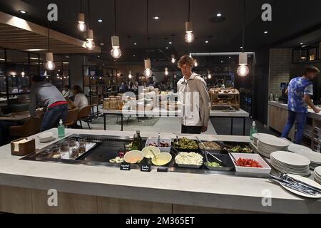 Italienischer Jannik Sünder, das bei einem Abendessen mit Spielern in marge vom European Open Tennis ATP Turnier in Antwerpen am Montag, den 18. Oktober 2021, gezeigt wurde. BELGA FOTO DIRK WAEM Stockfoto