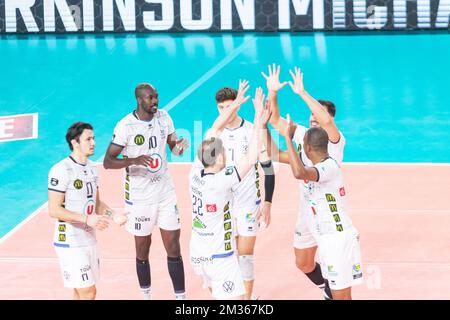 Civitanova Marche, Italien. 14.. Dezember 2022. Tours VB während Cucine Lube Civitanova vs Tours VB, CEV Champions League Volleyballspiel in Civitanova Marche, Italien, Dezember 14 2022 Kredit: Unabhängige Fotoagentur/Alamy Live News Stockfoto