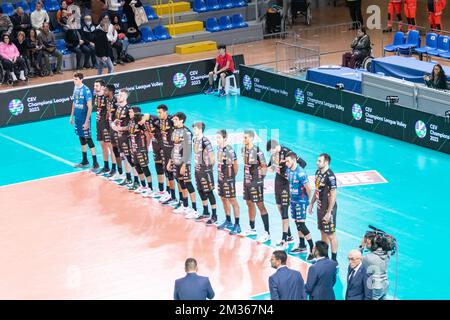 Civitanova Marche, Italien. 14.. Dezember 2022. Cucine Lube Civitanova während Cucine Lube Civitanova vs Tours VB, CEV Champions League Volleyballspiel in Civitanova Marche, Italien, Dezember 14 2022 Kredit: Independent Photo Agency/Alamy Live News Stockfoto