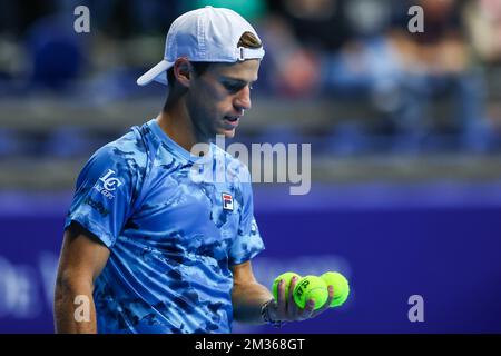 Diego Schwartzman aus Argentinien, das während eines Einzelspiels zwischen British Murray und Argentinian Schwartzman im Finale 1/8 des European Open Tennis ATP-Turniers am Donnerstag, den 21. Oktober 2021 in Antwerpen gezeigt wurde. BELGA FOTO DAVID PINTENS Stockfoto