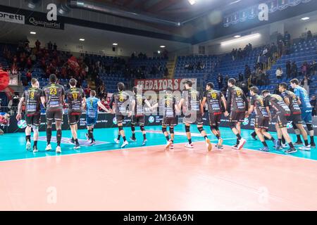 Civitanova Marche, Italien. 14.. Dezember 2022. Cucine Lube Civitanova während Cucine Lube Civitanova vs Tours VB, CEV Champions League Volleyballspiel in Civitanova Marche, Italien, Dezember 14 2022 Kredit: Independent Photo Agency/Alamy Live News Stockfoto