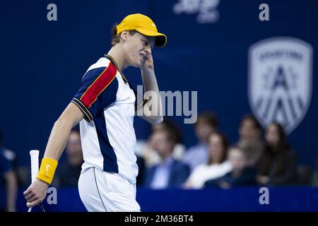 Italienischer Jannik-Sünder während eines Tennisspiels zwischen italienischem Sünder und argentinischem Schwartzman, dem Finale der Singles beim European Open Tennis ATP-Turnier, in Antwerpen, Sonntag, den 24. Oktober 2021. BELGA FOTO KRISTOF VAN ACCOM Stockfoto