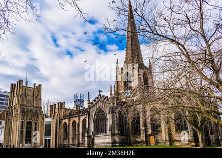 Die Kathedrale St. Peter und St. Paul, Sheffield, besser bekannt als Sheffield Cathedral, ist die Kathedrale der Kirche von England Stockfoto