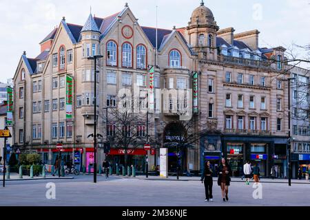 Orchard Square Building. Fargate is a pedestrian precinct and shopping area in Sheffield, England. It runs between Barker's Pool and High Street oppos Stock Photo