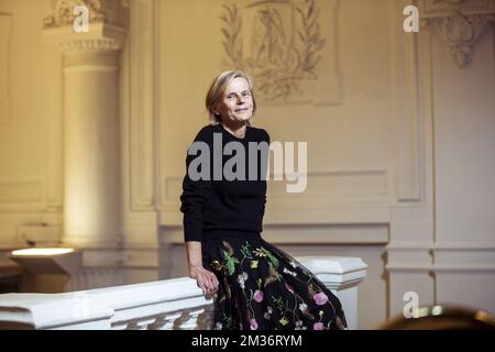 VUB-Rektorin Caroline Pauwels posiert für den Fotografen während einer Fotosession vor der Zeremonie für die Ehrengrade "Doctor Honoris Causa" der Universität VUB (Vrije Universiteit Brussel) am Mittwoch, den 17. November 2021 in Brüssel. BELGA FOTO HATIM KAGHAT Stockfoto