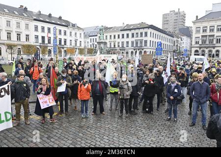 Die Abbildung zeigt eine groß angelegte Mobilisierung „Change the Cap! Stimmen Sie für diese GAP ab!" Mehrere belgische und europäische Verbände aus der Landwirtschaft und anderen Sektoren, die sich vor dem Europäischen Parlament am Freitag, den 19. November 2021, auf die wirklichen Herausforderungen der nächsten GAP, der Gemeinsamen Agrarpolitik, konzentrieren. BELGA FOTO ERIC LALMAND Stockfoto