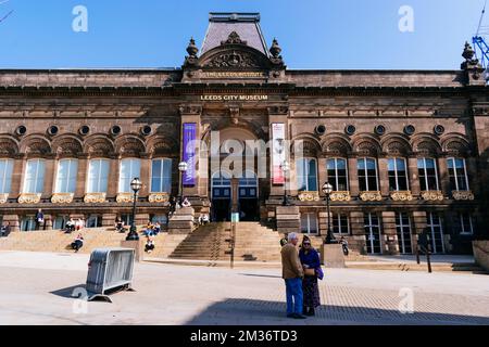 Das Leeds City Museum wurde 1819 gegründet und 2008 in Leeds, West Yorkshire, England, wiedereröffnet. Es befindet sich im ehemaligen Mechanikinstitut Stockfoto