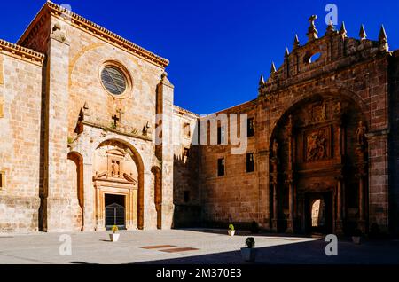 Baroque gate and church doorway. The Royal Monastery of San Millán de Yuso is located in the town of San Millán de la Cogolla. It forms part of the mo Stock Photo