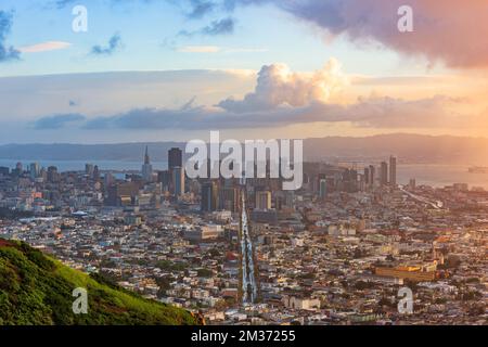 Die Skyline von San Francisco, Kalifornien, USA am Morgen. Stockfoto