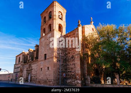 Kirche und Kloster der Himmelfahrt von Calatrava. Convento de la Asunción de Calatrava. Es wurde 1519 als Krankenhaus gebaut. Später wurde es so Stockfoto