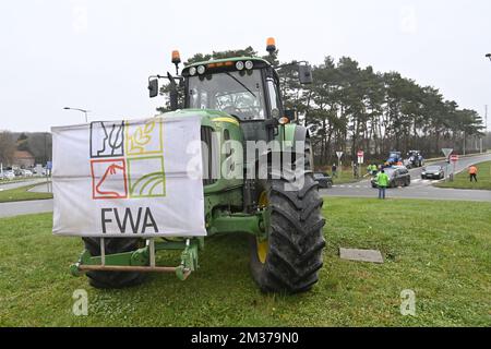 Illustration zeigt eine Protestaktion der Landwirte, organisiert vom Wallonischen Landwirtschaftsverband (FWA) gegen die neue PAC (2023-2027) "Politique Agricole Commune de l'Europe", in Wavre, Dienstag, den 14. Dezember 2021. Überall in Wallonien gibt es verschiedene Aktionen. BELGA FOTO LAURIE DIEFFEMBACQ BELGA FOTO LAURIE DIEFFEMBACQ Stockfoto