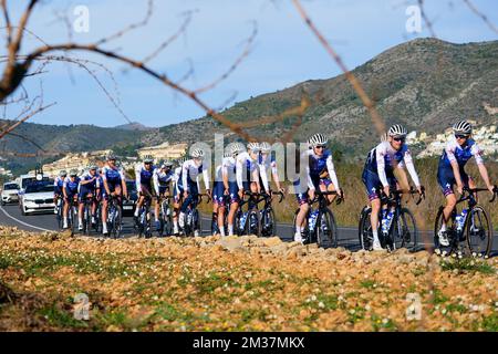 Beispielbild, das während eines Trainings am Medientag des belgischen Radfahrteams Quick-Step Alpha Vinyl in Calpe, Spanien, am Montag, den 10. Januar 2022, zur Vorbereitung der kommenden Saison aufgenommen wurde. BELGA FOTO JOMA GARCIA Stockfoto