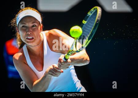 US' Danielle Collins in Aktion während einer Runde von sechzehn Spielen in den Frauengeschwistern zwischen belgischen Mertens und US' Collins beim Grand-Slam-Tennisturnier „Australian Open“, Montag, den 24. Januar 2022 in Melbourne Park, Australien. Die 2022. Ausgabe des Australian Grand Slam findet vom 17.. Januar bis 30.. Januar statt. BELGA FOTO PATRICK HAMILTON Stockfoto