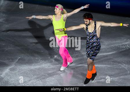 US Madison Hubbell und US Zachary Donohue in Aktion während der Medaillenverleihung des Speed-Skating-Events der Männer mit Massenstart bei den Olympischen Winterspielen 2022 in Peking, China, am Samstag, den 19. Februar 2022. Bart Swings gewann die Goldmedaille. Die Olympischen Winterspiele finden vom 4. Februar bis zum 20. Februar 2022 statt. BELGA FOTO LAURIE DIEFFEMBACQ Stockfoto