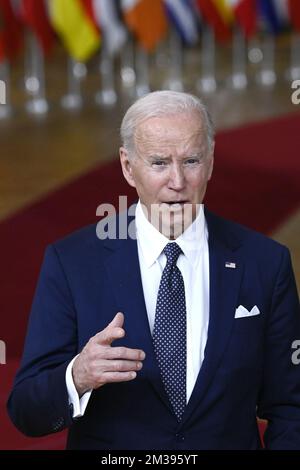 US-Präsident Joe Biden spricht vor der Tagung des Europäischen rates am Donnerstag, den 24. März 2022, in Brüssel am Sitz der Europäischen Union in Brüssel mit der Presse. Der Europäische Rat wird die militärische Aggression Russlands gegen die Ukraine, Sicherheit und Verteidigung, Energie, Wirtschaftsfragen, COVID-19 und Außenbeziehungen erörtern. BELGA-FOTOPOOL DIDIER LEBRUN Stockfoto