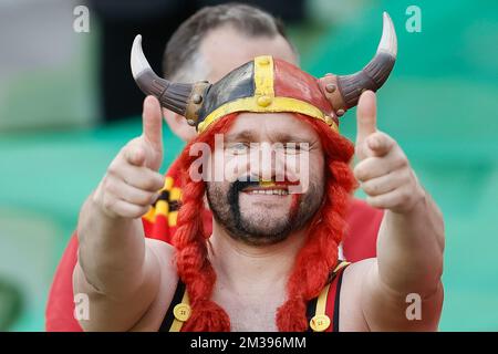 Die belgischen Fans bildeten sich vor einem Freundschaftsspiel zwischen Irland und der belgischen Nationalmannschaft, den Red Devils, am Samstag, den 26. März 2022 in Dublin. BELGA FOTO BRUNO FAHY Stockfoto