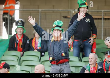 Die belgischen Fans bildeten sich vor einem Freundschaftsspiel zwischen Irland und der belgischen Nationalmannschaft, den Red Devils, am Samstag, den 26. März 2022 in Dublin. BELGA FOTO BRUNO FAHY Stockfoto