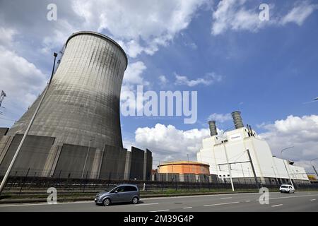 Abbildung zeigt die Gasanlage in Seraing, Donnerstag, den 14. April 2022. Luminus hat den Auftrag für den Bau eines weiteren Gaskraftwerks am gleichen Standort erhalten. BELGA FOTO ERIC LALMAND Stockfoto