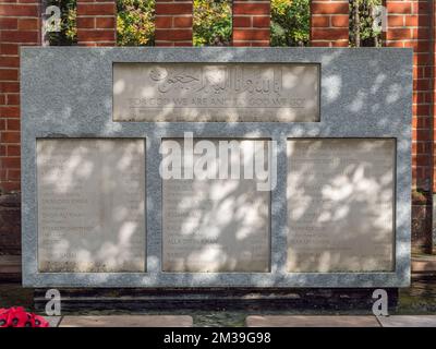 Memorial Inside the Muslim Grabstätte and Peace Gardens, Horsell Common, Woking, Surrey, Großbritannien. Stockfoto