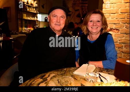 Die beiden diesjährigen Dynamo Dresden Aufsichtsratskandidaten Matthias 'Atze' Döschner und Silke Donat bei einem Arbeitsessen im Restaurant Horschel. Stockfoto