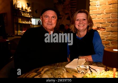 Die beiden diesjährigen Dynamo Dresden Aufsichtsratskandidaten Matthias 'Atze' Döschner und Silke Donat bei einem Arbeitsessen im Restaurant Horschel. Stockfoto