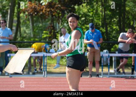 Der belgische Jolien Maliga Boumkwopicic.com war während des Frauenwettbewerbs, der Flemisch-Leichtathletik-Meisterschaft am Samstag, den 14. Mai 2022 in Merksem, in Aktion. BELGA FOTO MARIJN DE KEYZER Stockfoto