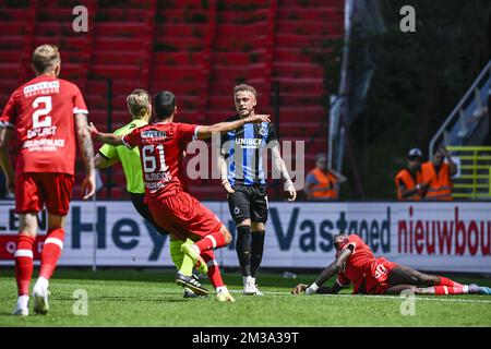Text Wird Hier Zum Ersten Mal Angezeigt. Eine Geschäftsausstellung War