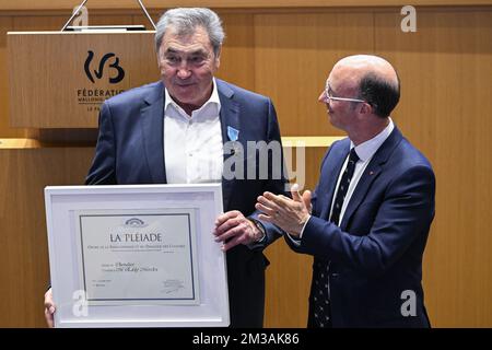 Eddy Merckx und Philippe Geluck im Bild bei den Feierlichkeiten zum fünfzigsten Jahrestag des parlaments der Föderation Wallonie Brüssel (Federatie Wallonie Bruxelles - Federatie Wallonie Brussel) in Brüssel, Dienstag, den 21. Juni 2022. BELGA FOTO LAURIE DIEFFEMBACQ Stockfoto