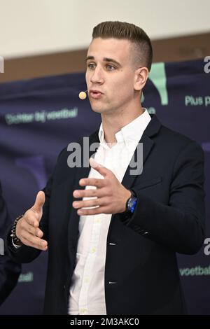 Die Journalistin Jeremie Baise im Bild bei der Präsentation des Kalenders der Jupiler Pro League 2022-2023 am Mittwoch, den 22. Juni 2022 in Brüssel. BELGA FOTO LAURIE DIEFFEMBACQ Stockfoto