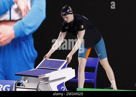 Der Belgier Fleur Vermeiren bereitet sich auf das Halbfinale der Breastroke-Frauen 50m bei den Schwimmweltmeisterschaften in Budapest, Ungarn, am Freitag, 24. Juni 2022 vor. Die FINA World Championships 19. finden vom 18. Juni bis 03. Juli 2022 statt. BELGA FOTO NIKOLA KRSTIC Stockfoto