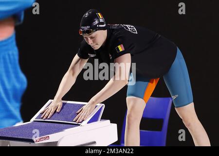 Der Belgier Fleur Vermeiren bereitet sich auf das Halbfinale der Breastroke-Frauen 50m bei den Schwimmweltmeisterschaften in Budapest, Ungarn, am Freitag, 24. Juni 2022 vor. Die FINA World Championships 19. finden vom 18. Juni bis 03. Juli 2022 statt. BELGA FOTO NIKOLA KRSTIC Stockfoto