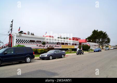 Blick auf das berühmte Rock 'n' Roll Diner in Oceano, Kalifornien. Stockfoto