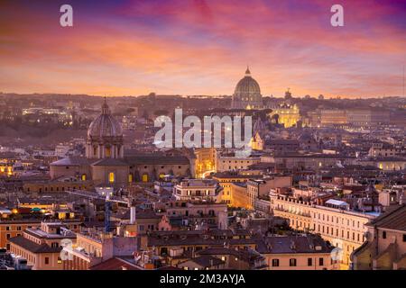 Rome, Italy cityscape at dusk. Stockfoto