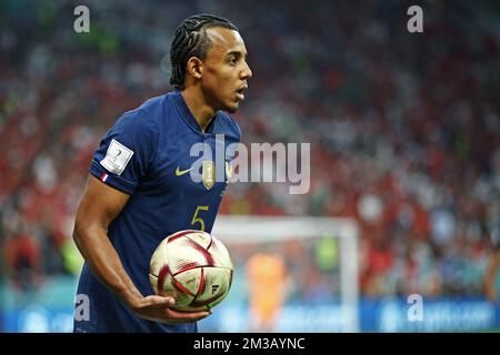 Doha, Qatar. 14th Dec, 2022. Jules Kounde of France, during the match between France and Morocco, for the semi-final of the FIFA World Cup Qatar 2022, Al Bayt Stadium this Wednesday 14th. Photo: Heuler Andrey/DiaEsportivo 30761 (Heuler Andrey/SPP) Credit: SPP Sport Press Photo. /Alamy Live News Stockfoto