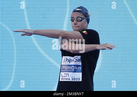 Der Belgier Valentine Dumont im Vorfeld der Frauen-Freestyle 200m bei den Europameisterschaften im Schwimmen in Rom, Italien, Samstag, 13. August 2022. Die Schwimmeuropameisterschaften 2022 finden vom 11. Bis 21. August statt. BELGA FOTO NIKOLA KRSTIC Stockfoto