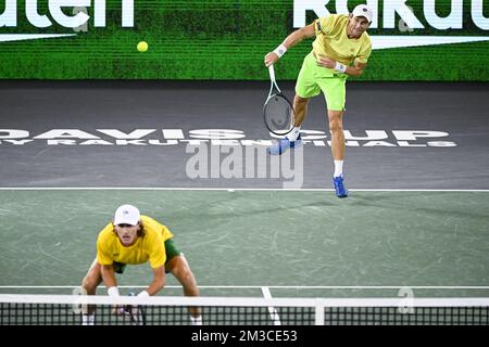 Australiens Max Purcell und Australiens Matthew Ebden in Aktion während des Doppelspiels zwischen dem belgischen Paar Gille-Vliegen und dem australischen Paar Ebden-Purcell, dem dritten Spiel zwischen der belgischen Mannschaft und Australien, in Gruppe C der Gruppenphase der Endspiele des Davis Cup 2022, Dienstag, den 13. September 2022, in Hamburg, Deutschland. Belgien wird vom 13. Bis 18. September mit Australien, Deutschland und Frankreich in Gruppe C. BELGA PHOTO LAURIE DIEFFEMBACQ konkurrieren Stockfoto