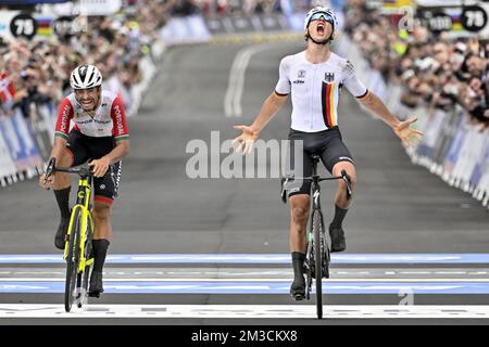 Antonio Morgado aus Portugal und der Deutsche Emil Herzog im Einsatz beim Straßenrennen der Junioren bei den UCI Road World Championships Cycling 2022 in Wollongong, Australien, Freitag, 23. September 2022. Die Worlds finden vom 18. Bis 25. September statt. BELGA FOTO DIRK WAEM Stockfoto