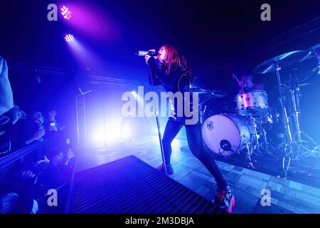 Mailand, Italien. 14.. Dezember 2022. Chrissy Costanza von der amerikanischen Pop-Rock-Band gegen The Current tritt live im Legend Club in Mailand auf. Kredit: SOPA Images Limited/Alamy Live News Stockfoto