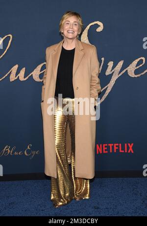 Los Angeles, USA. 14.. Dezember 2022. Sharon Stone kommt am 14. Dezember 2022 zur Netflix-Premiere von „The Pale Blue Eye“ in Los Angeles im Directors Guild Theatre in Los Angeles, Kalifornien, an. © OConnor / AFF-USA.com Kredit: AFF/Alamy Live News Stockfoto