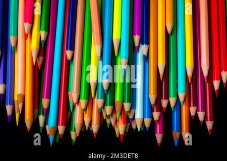 Reihen Wunderschöner Buntstifte Still Life Stockfoto