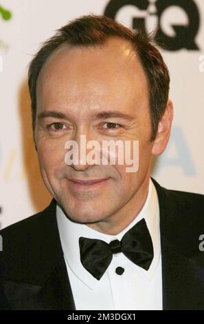 Kevin Spacey besucht am 8. Dezember 2004 die Premiere von „Beyond the Sea“ im Ziegfeld Theater in New York City. Foto: Henry McGee/MediaPunch Stockfoto