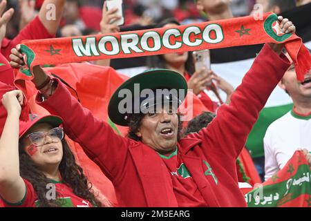 Marokkanischer Fan, Fußballfan. Halbfinale, Halbfinalspiel 62, Frankreich (FRA) - Marokko (MÄRZ) 2-0, am 14.. Dezember 2022, Al Bayt Stadium Fußball-Weltmeisterschaft 20122 in Katar ab November 20.. - 18.12.2022? Stockfoto